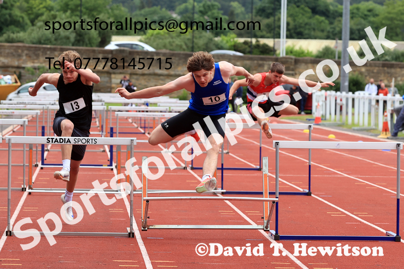 Hurdles, 2026 Northumberland Schools Track and Field, Wentworth, Hexhan. Photo: David T. Hewitson/Sports for All Pics